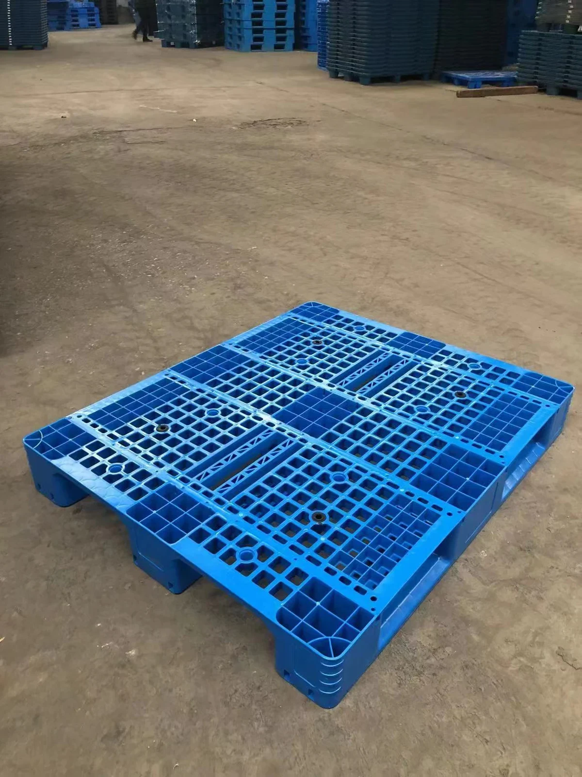 1200 × 1000 × 150 mm Three-runner Mesh Plastic Pallet