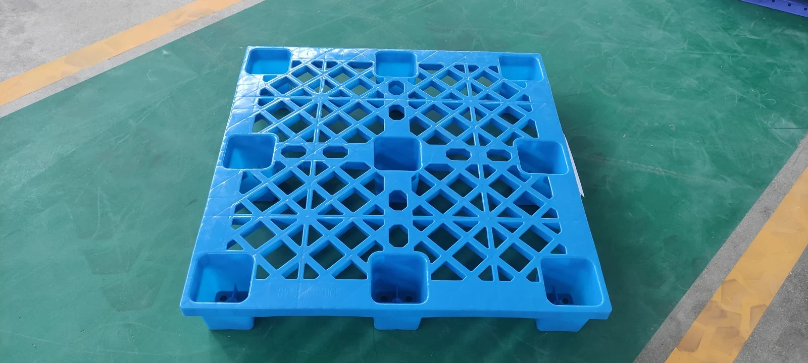900 × 900 × 140 mm Nine-leg Mesh Plastic Pallet