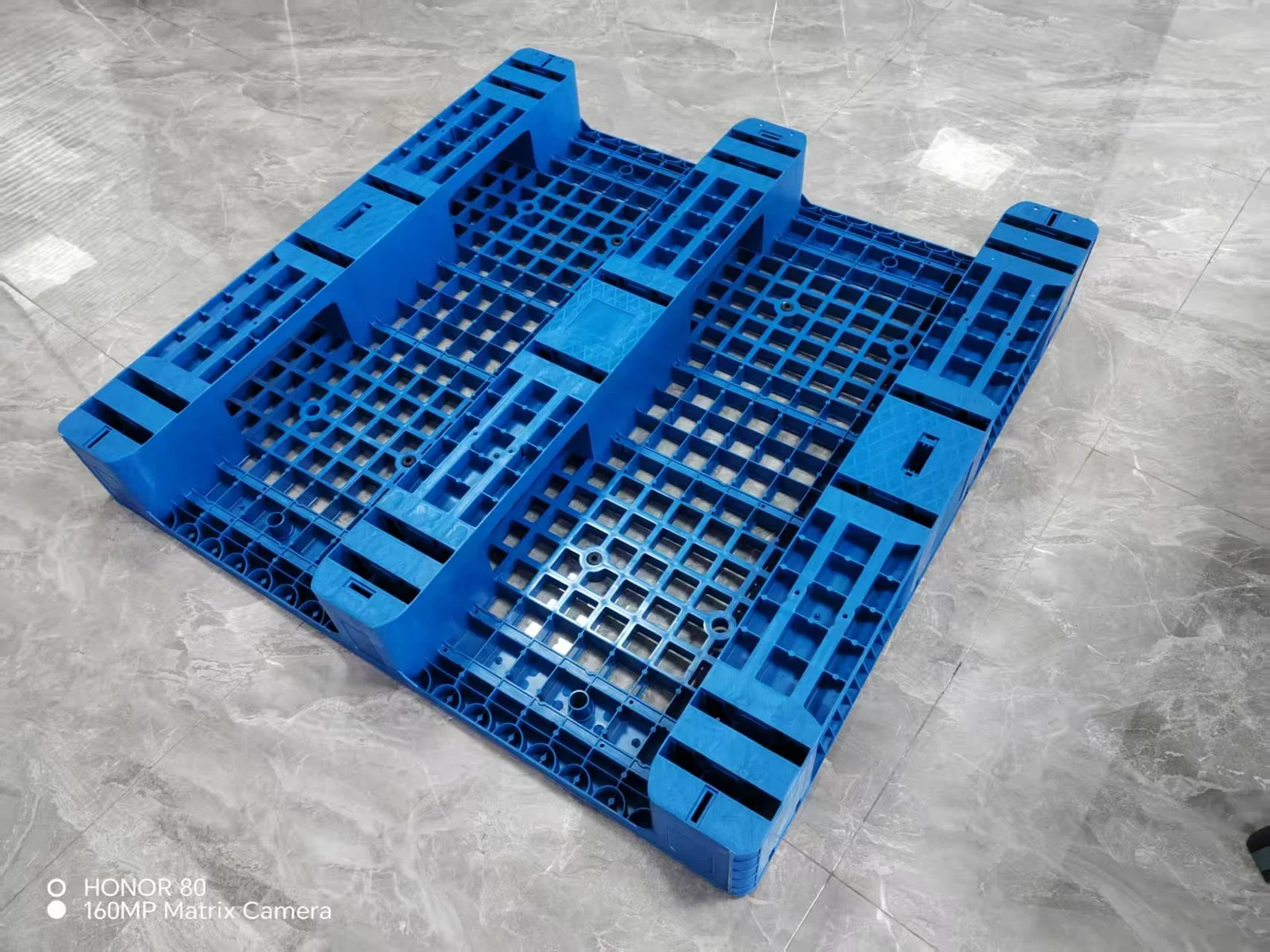 1200 × 1200 × 170 mm Three-runner Mesh Plastic Pallet